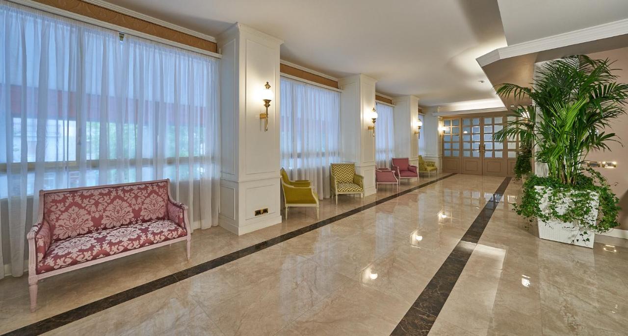 Hotel Astoria Биела Екстериор снимка