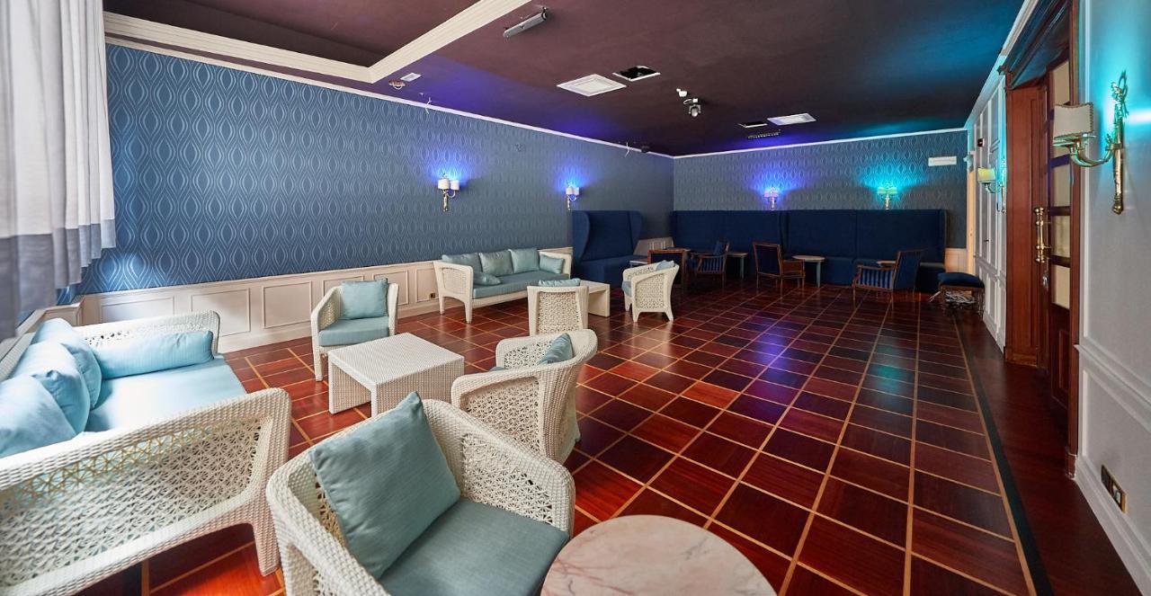 Hotel Astoria Биела Екстериор снимка